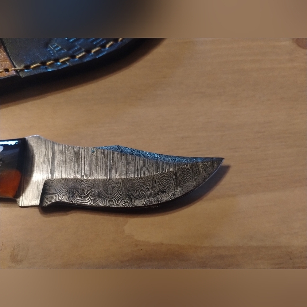 New Men's Damascus Steel Blade Hunting Knife With Sheath - Picture 6 of 8
